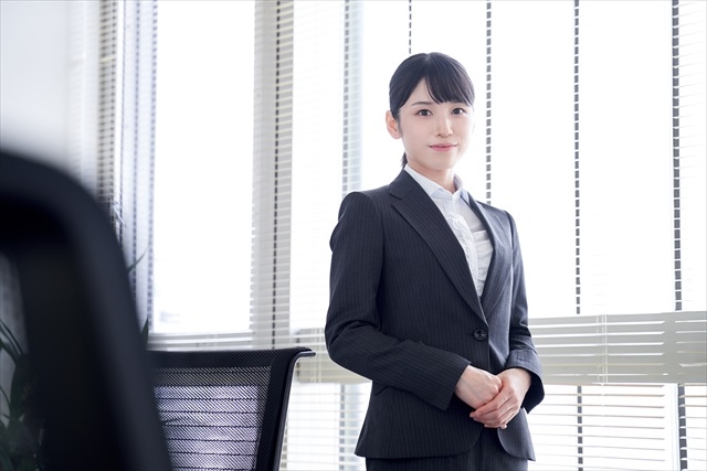 小顔を実現するための姿勢改善法